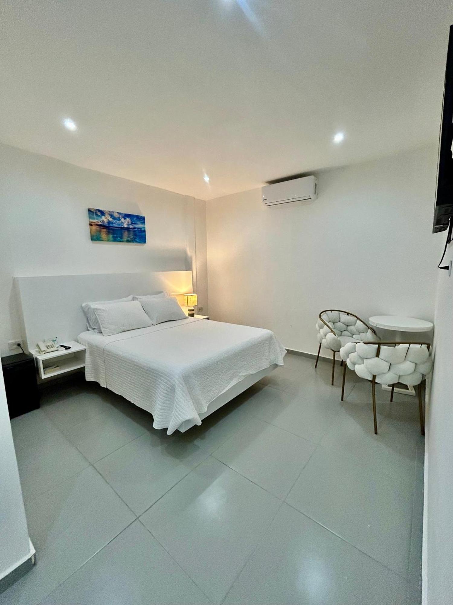 Cantares Adults Only Homestay